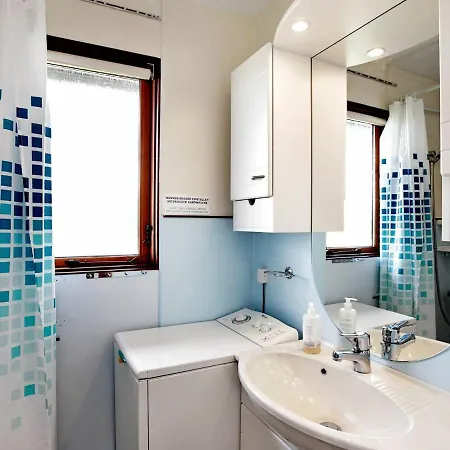 Two-bedroom Holiday In 3 בית נופש *